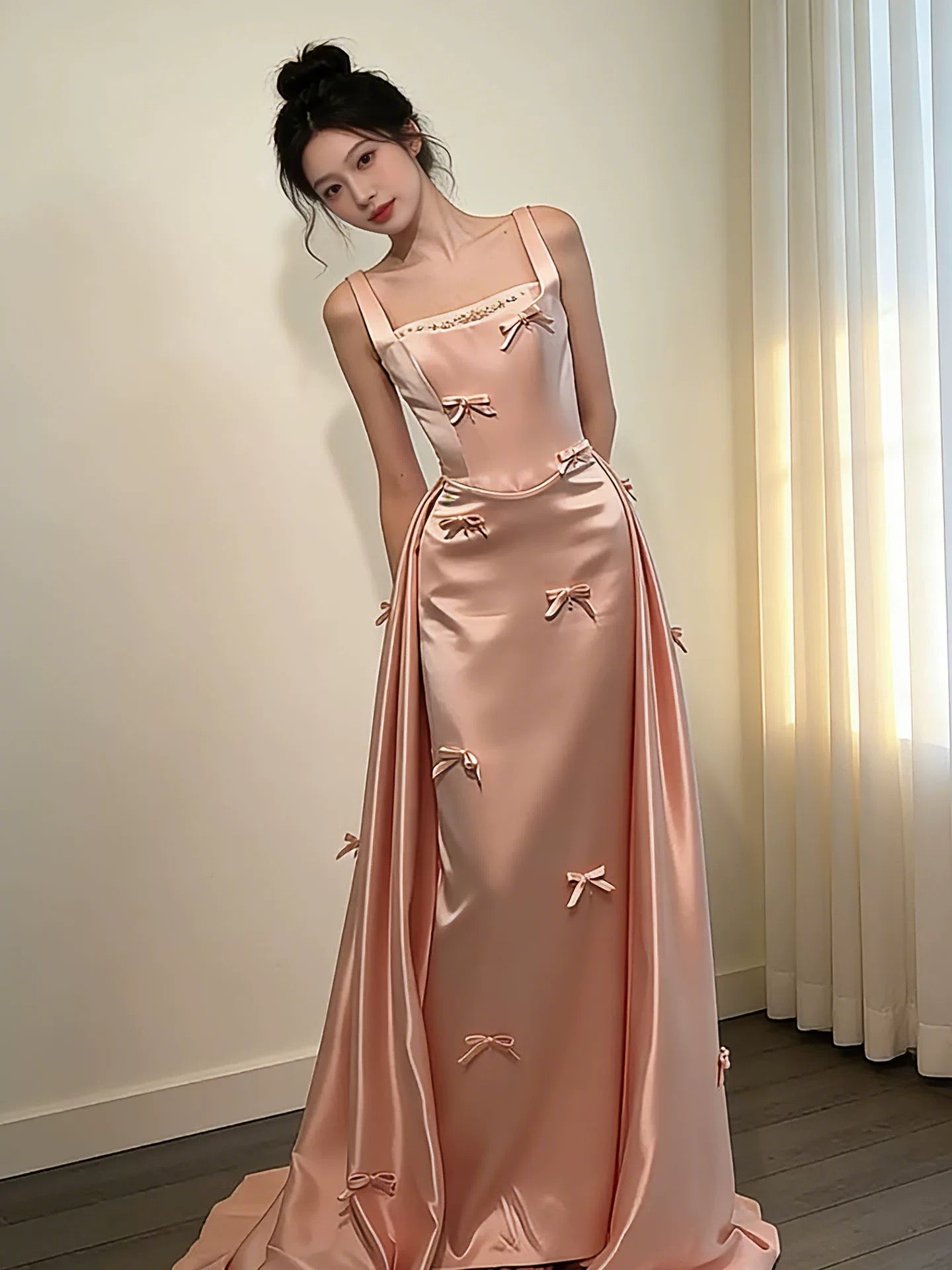Niedliches Scheiden-Quadrat Pink Satiniert 18. Geburtstag Elegantes Outfit Formelle Lange Ballkleider N4126