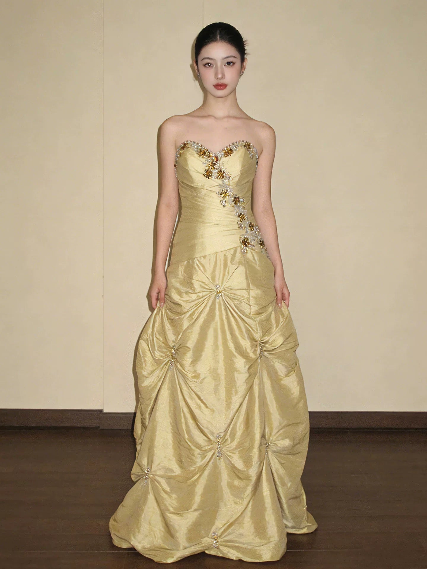 Modest Ball Gown Sweetheart Yellow Satin Birthday With Beaded Elegant Outfit Formal Prom Dresses N4127