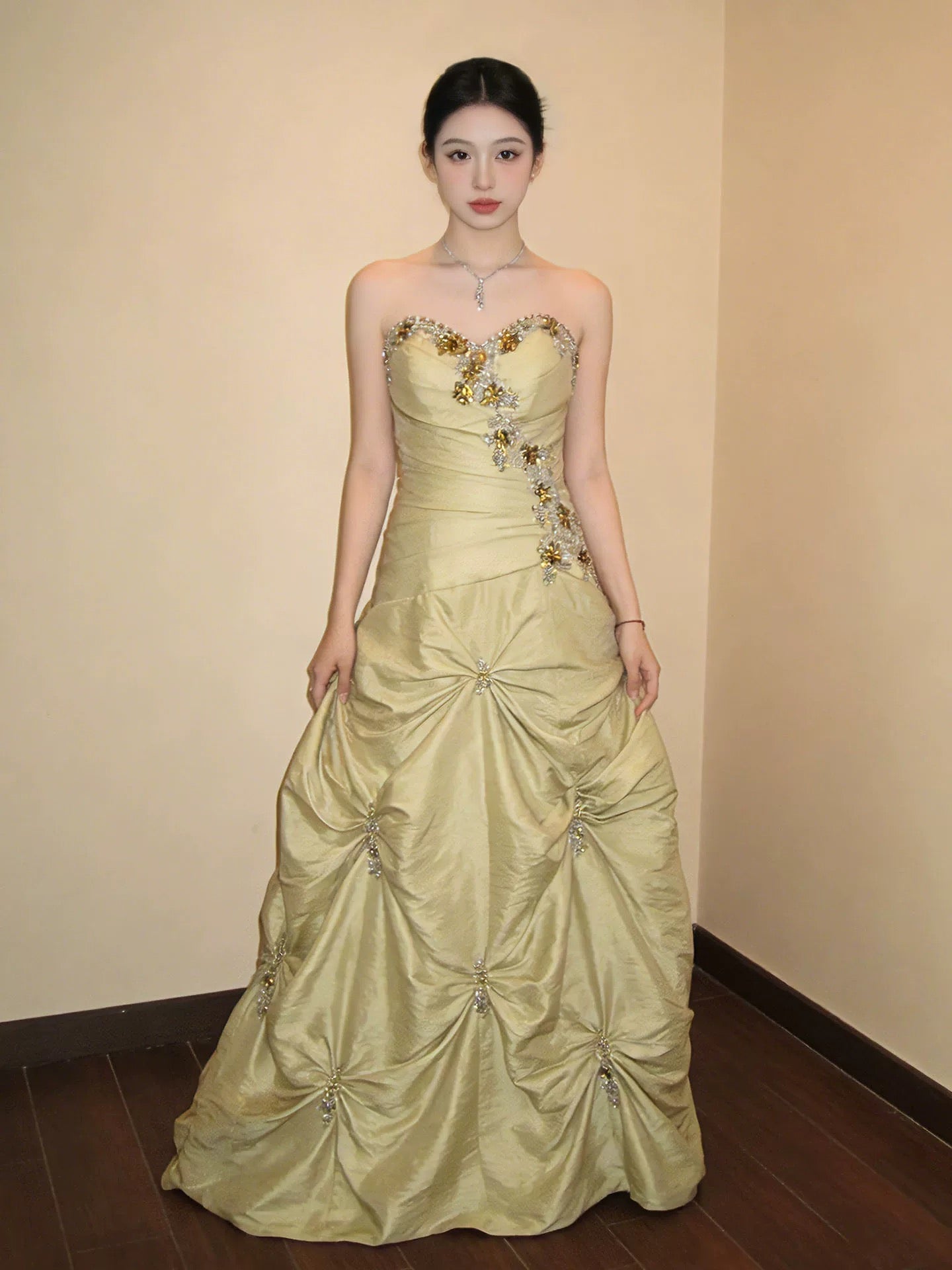 Modest Ball Gown Sweetheart Yellow Satin Birthday With Beaded Elegant Outfit Formal Prom Dresses N4127
