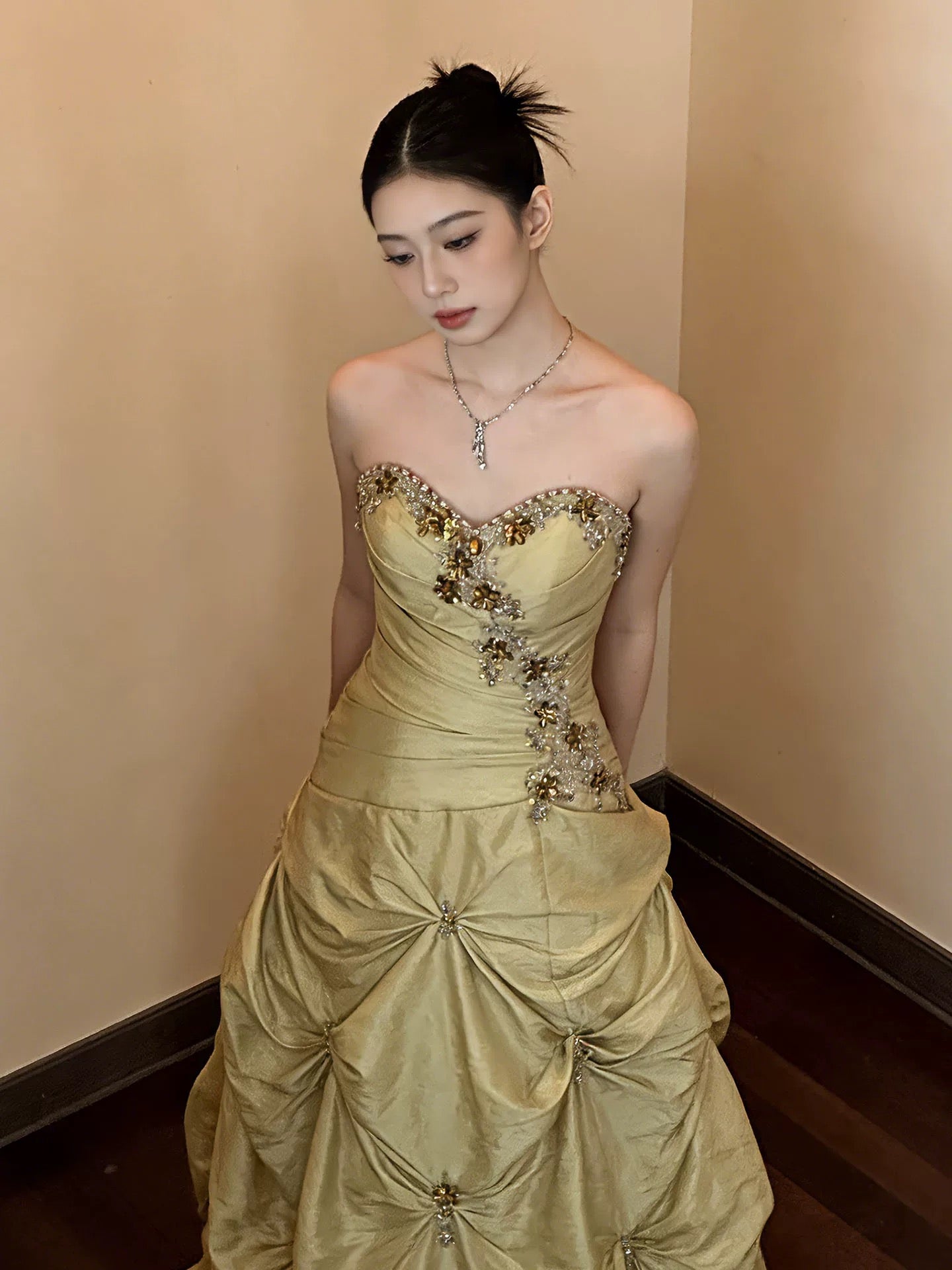 Modest Ball Gown Sweetheart Yellow Satin Birthday With Beaded Elegant Outfit Formal Prom Dresses N4127