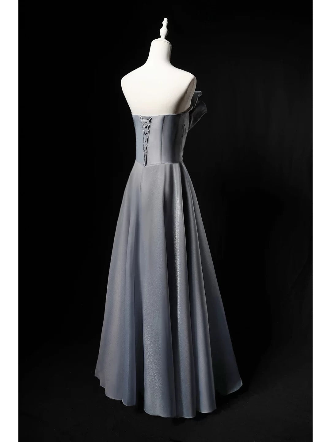 Robe longue de soirée élégante grise sans bretelles coupe trapèze pour 18ème anniversaire N4151