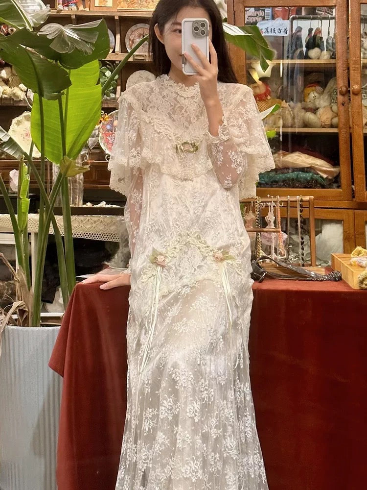 Robes de mariée style français coupe trapèze, col haut, dentelle blanche, manches longues, pour mariage d'été dans un jardin N4161