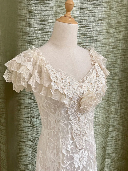 Robes de mariée style français sirène col en V dentelle manches courtes pour mariage d'été dans le jardin N4166