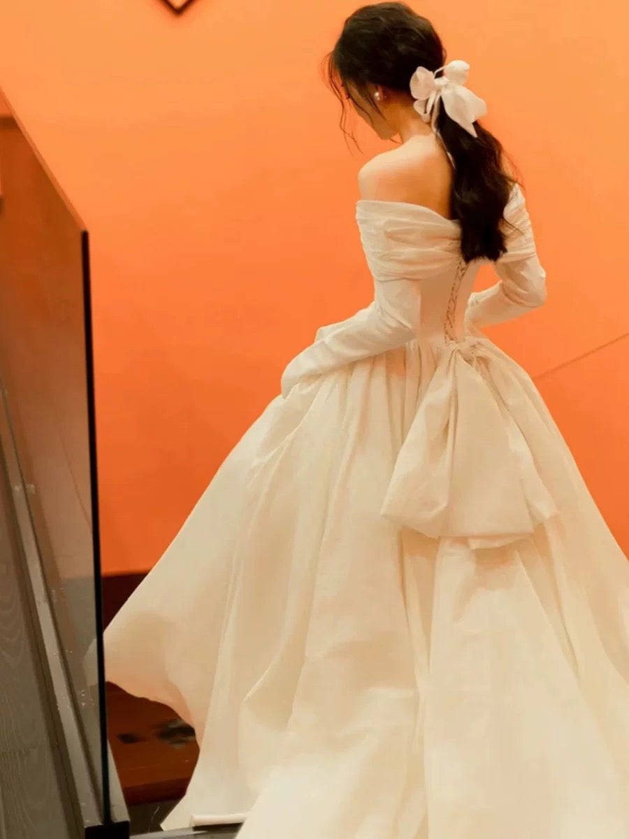 Timeless Wedding Dresses Ball Gowns Off The Shoulder White With Sleeves Garden Wedding Dress N4284