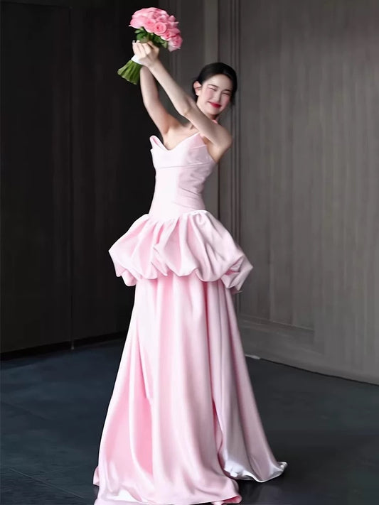 Verträumte Ballkleider A-Linie Sweetheart Rosa Mit Rüschen Ärmellos Abend Lange Formelle Outfits RB3725