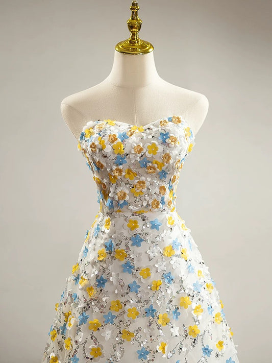 Wunderschöne Abschlussballkleider A-Linie Sweetheart Tüll mit Blumen Ärmellos Abend Lange Formelle Outfits RB3727