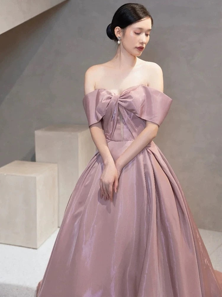 Robes de bal élégantes Robe de bal Épaules dénudées en satin rose Corset ajusté Robes de soirée longues Tenues de fête formelles RB3737