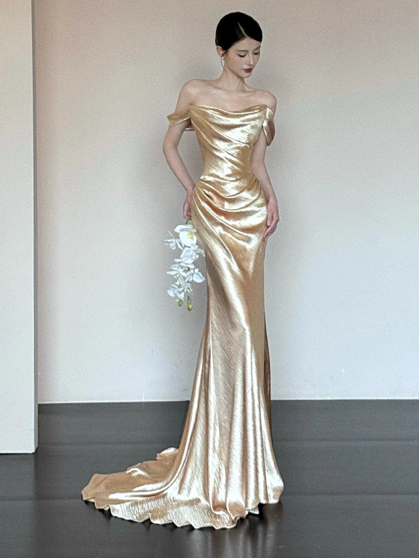 Unique Women's Mermaid Off The Shoulder Gold Maxi Dress Date Night Outfits Semi Formal Prom Dresses RB5196