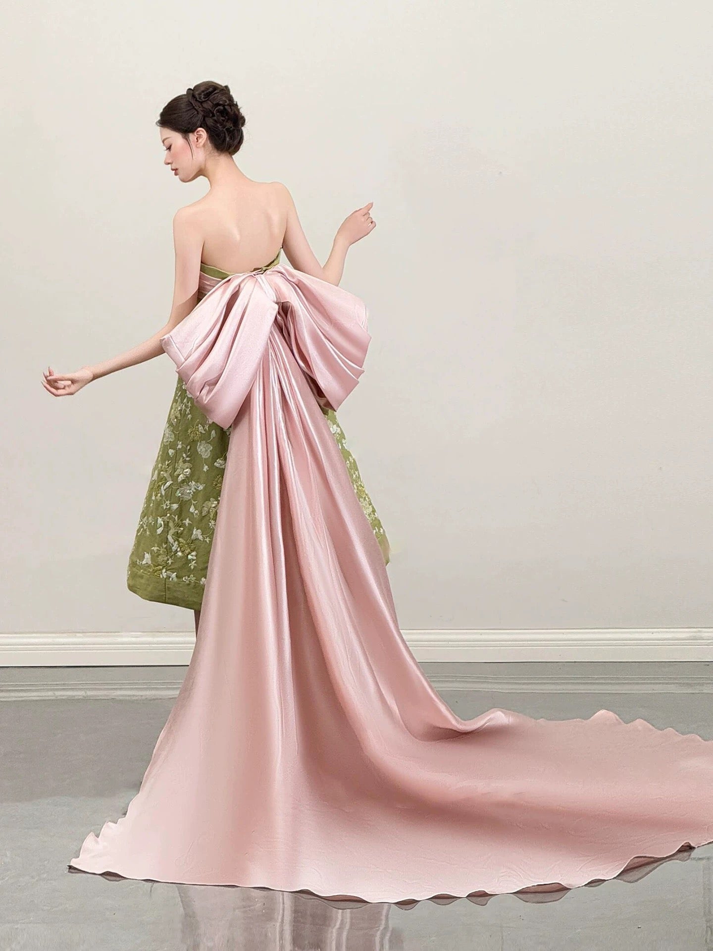 Cute A line Strapless Green Satin Date Night Outfits Semi Formal Prom Wedding Guest Dresses RB5358