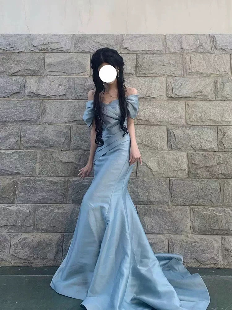Elegantes Meerjungfrauen-Abendkleid aus hellblauem Satin mit Carmen-Ausschnitt, lange Ballkleider N2030