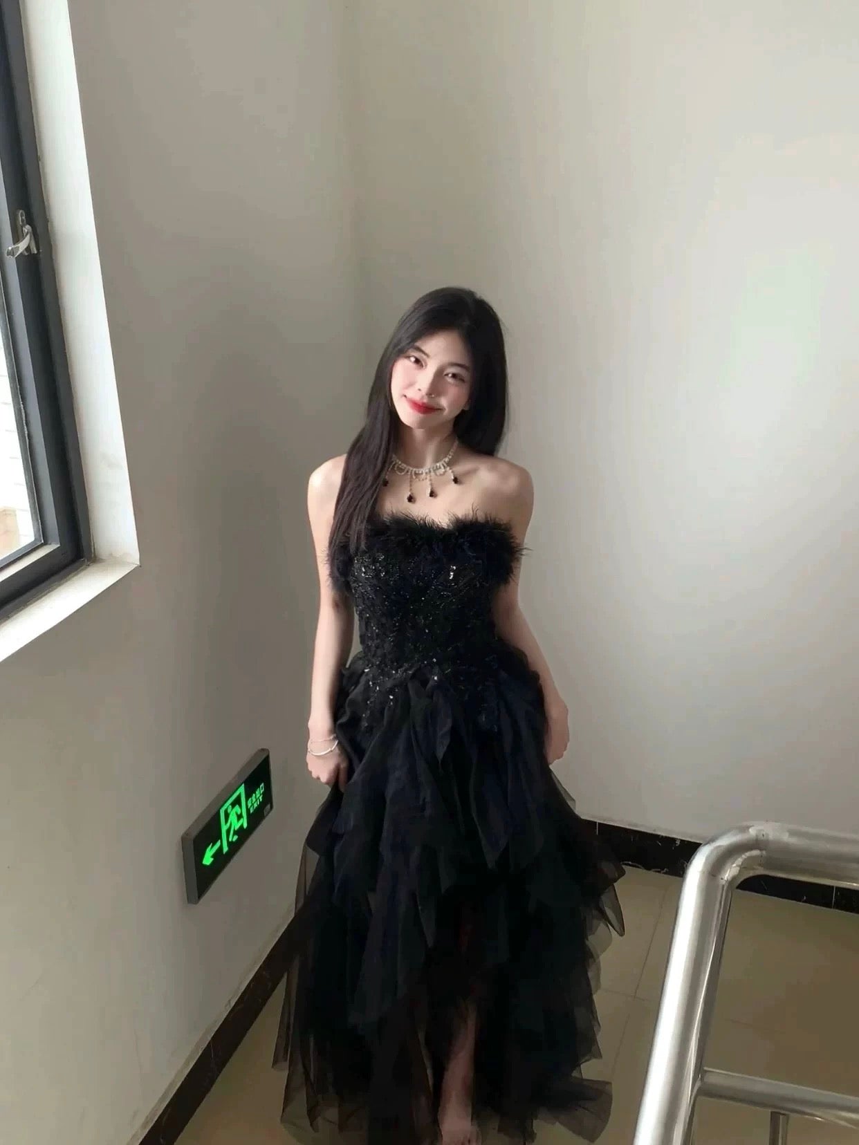Elegantes A-Linien-Sweetheart-Kleid aus schwarzem Tüll mit Rüschen, lange Partykleider Ballkleider N2037