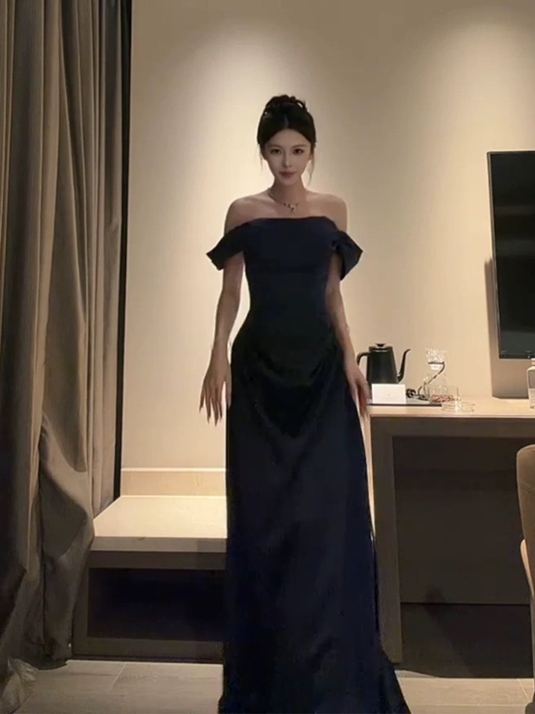 Robe de soirée sexy pour femme, coupe trapèze, épaules dénudées, en satin noir à manches longues, robe de bal, tenue de soirée, robe tendance N1812