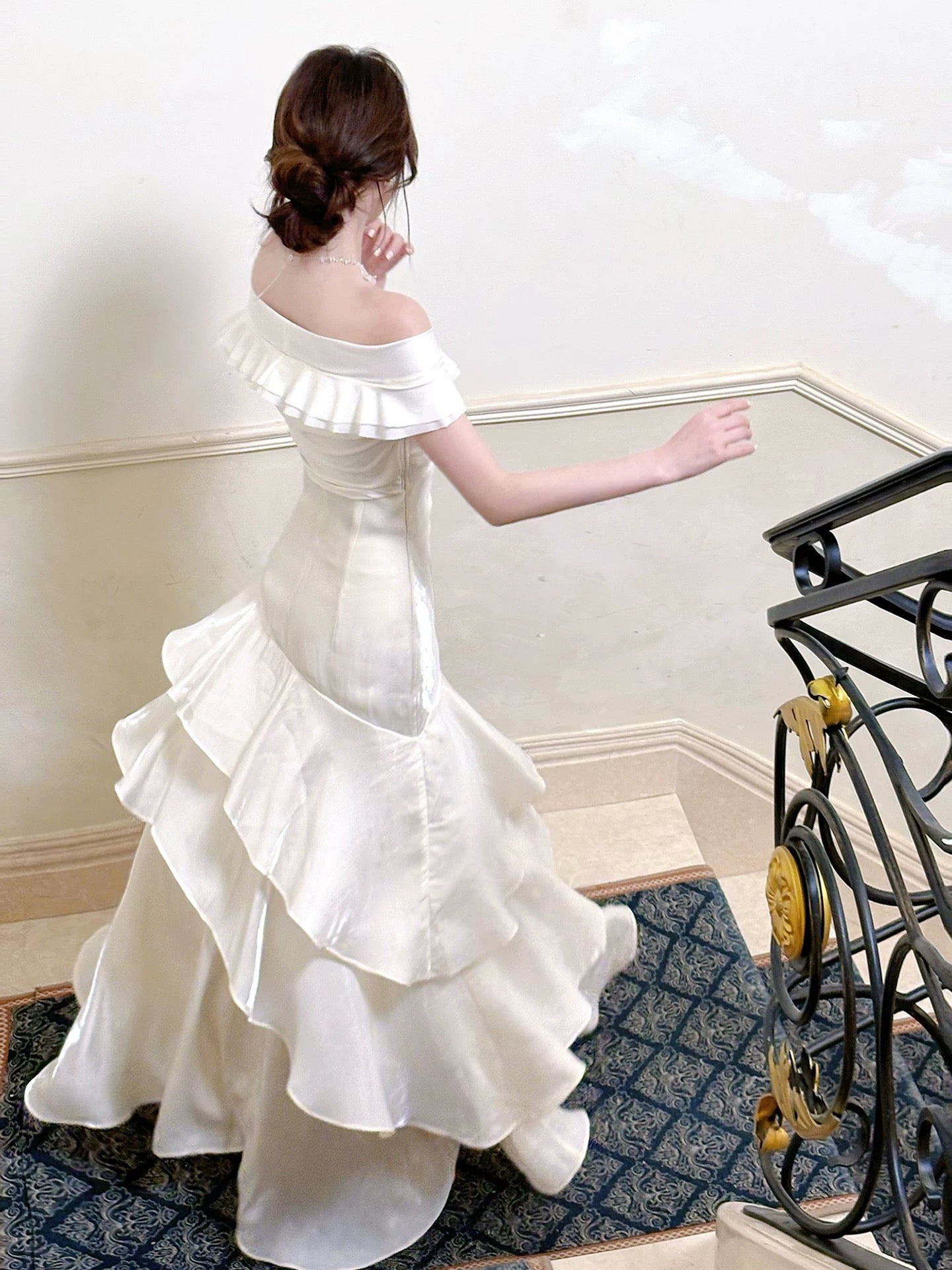 Elegantes Meerjungfrauenkleid schulterfrei weiß mit kurzen Ärmeln, lange Abendkleider, Ballkleider N2046