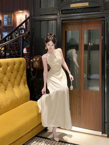 Klassisches A-Linien-Kleid mit Rundhalsausschnitt aus elfenbeinfarbenem Chiffon, inspiriert von langen Hochzeitsgäste-Kleidern N2049