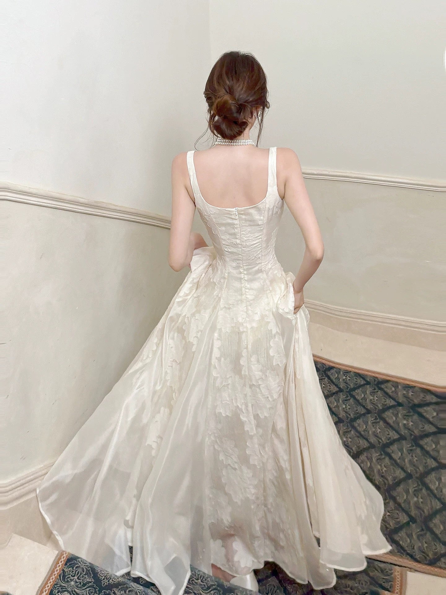 Robes de soirée longues coupe princesse col carré dentelle champagne N2057