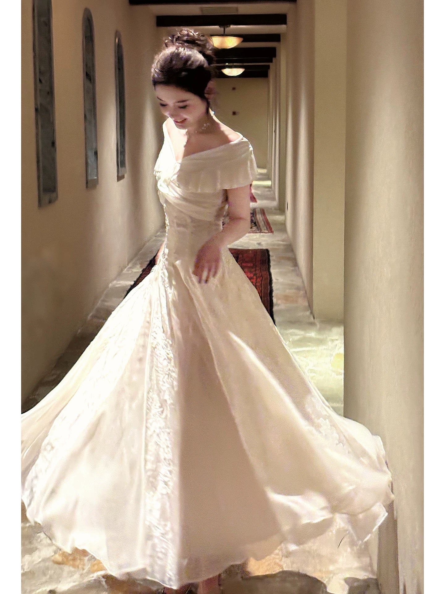 Meerjungfrauenkleid im französischen Stil, schulterfrei, Spitze, weiß, inspiriert, langes Ball- und Hochzeitsgastkleid N2062