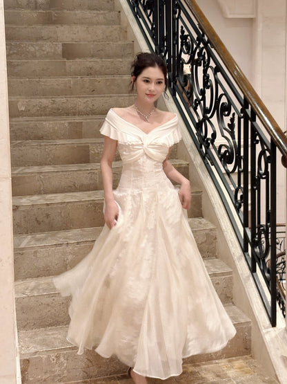 Meerjungfrauenkleid im französischen Stil, schulterfrei, Spitze, weiß, inspiriert, langes Ball- und Hochzeitsgastkleid N2062