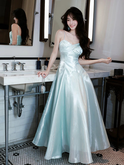 Einfaches A-Linien Spaghetti-Träger Hellgrünes Satin-Inspirations-Kleid für Hochzeitsgäste N2071