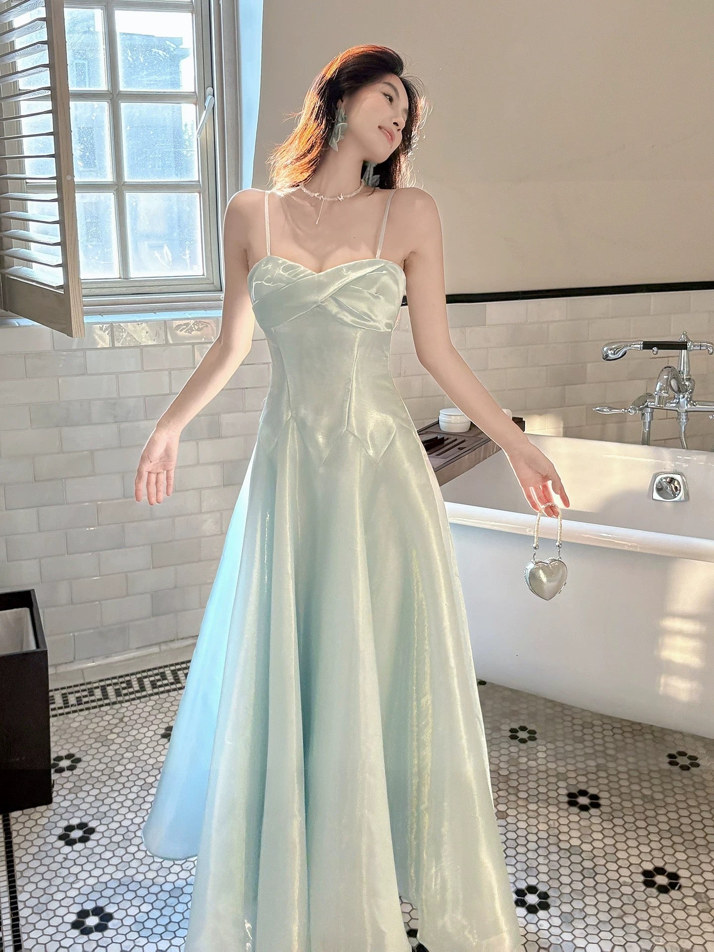 Einfaches A-Linien Spaghetti-Träger Hellgrünes Satin-Inspirations-Kleid für Hochzeitsgäste N2071