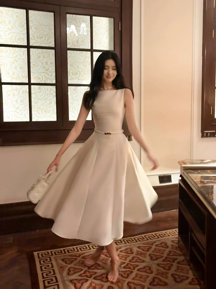 Modestes Robes de Bal Longues en Satin Coupe A Décolleté Rond Style Français pour Femmes N2083