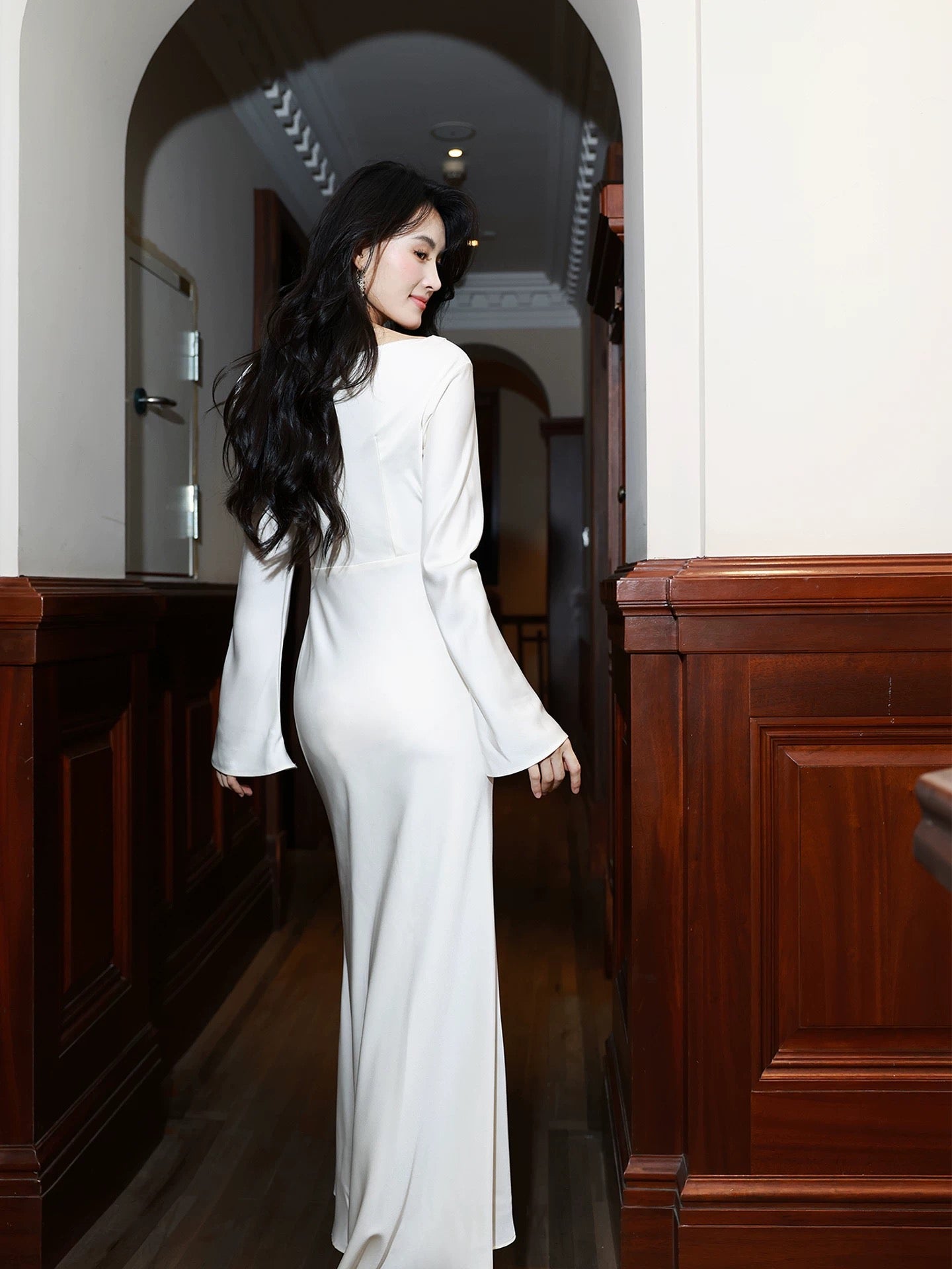 Simple Mermaid Off The Shoulder White Satin Inspiration Long Sleeves Wedding Party Guest Dresses N2094