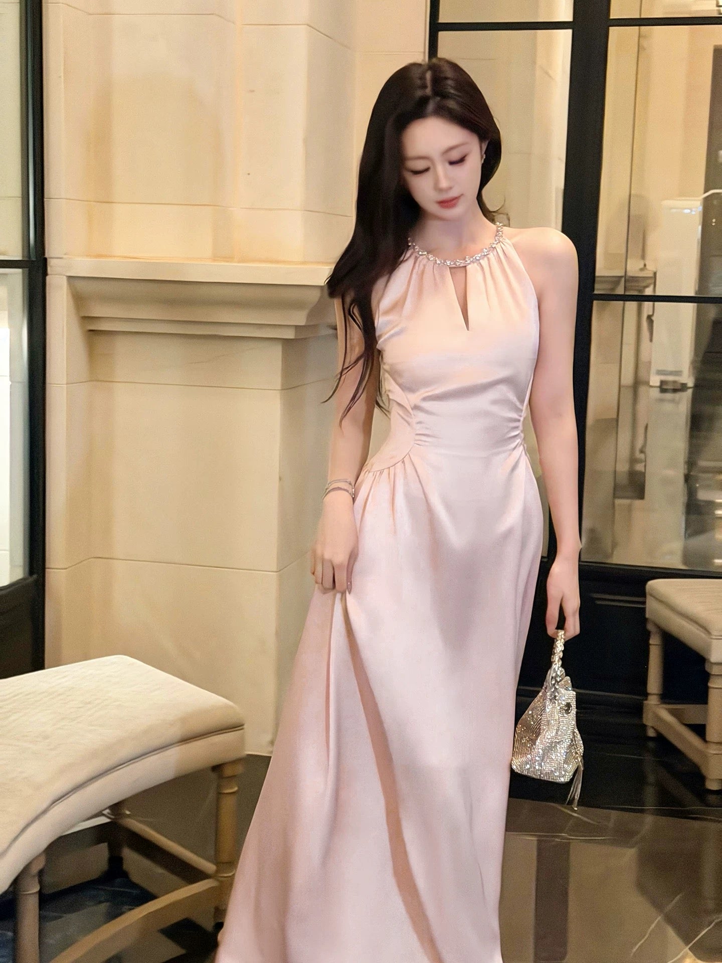 Robes N2096 de Bal et de Soirée Simples en Satin Rose Coupe A, Encolure Dégagée, pour Invités de Mariage