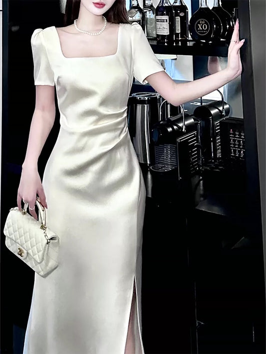 Schlichtes Meerjungfrau-Brautkleid mit quadratischem Ausschnitt aus weißem Satin, Inspiration, Schlitz, für Hochzeitsgäste N2179