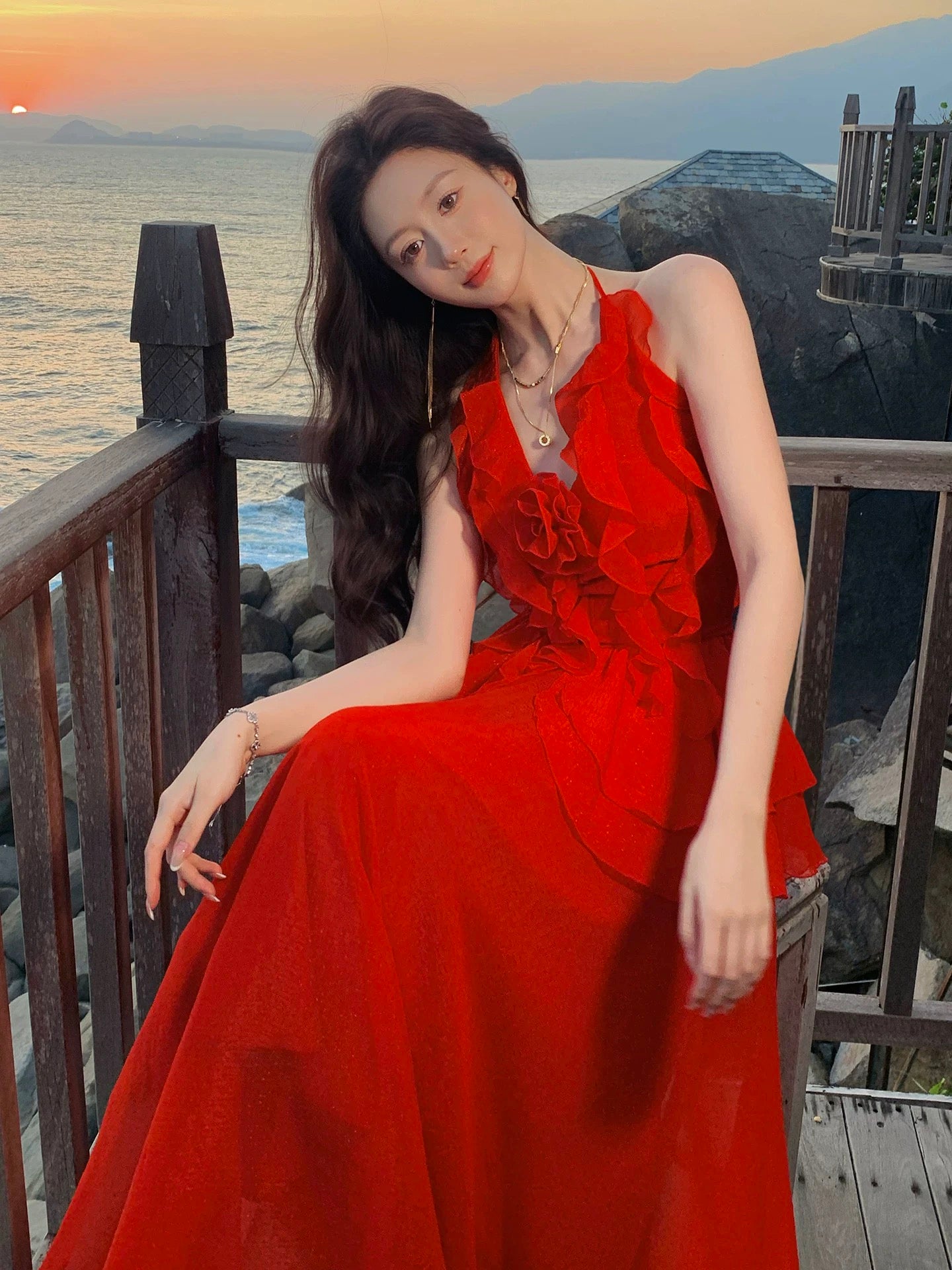 Chic Robe de bal ligne A en mousseline rouge avec encolure dos nu N2193