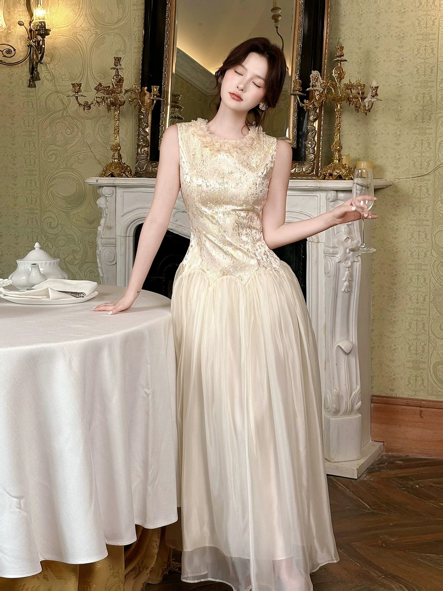 Élégant Robes de Soirée d'Invités de Mariage de Printemps Ivoire Coupe Trapèze Encolure Scoop N2195
