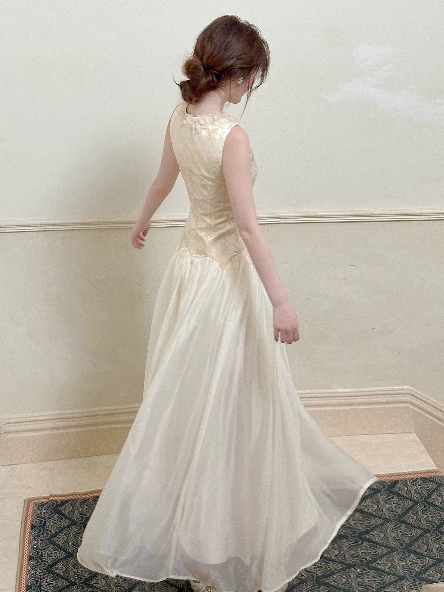 Élégant Robes de Soirée d'Invités de Mariage de Printemps Ivoire Coupe Trapèze Encolure Scoop N2195