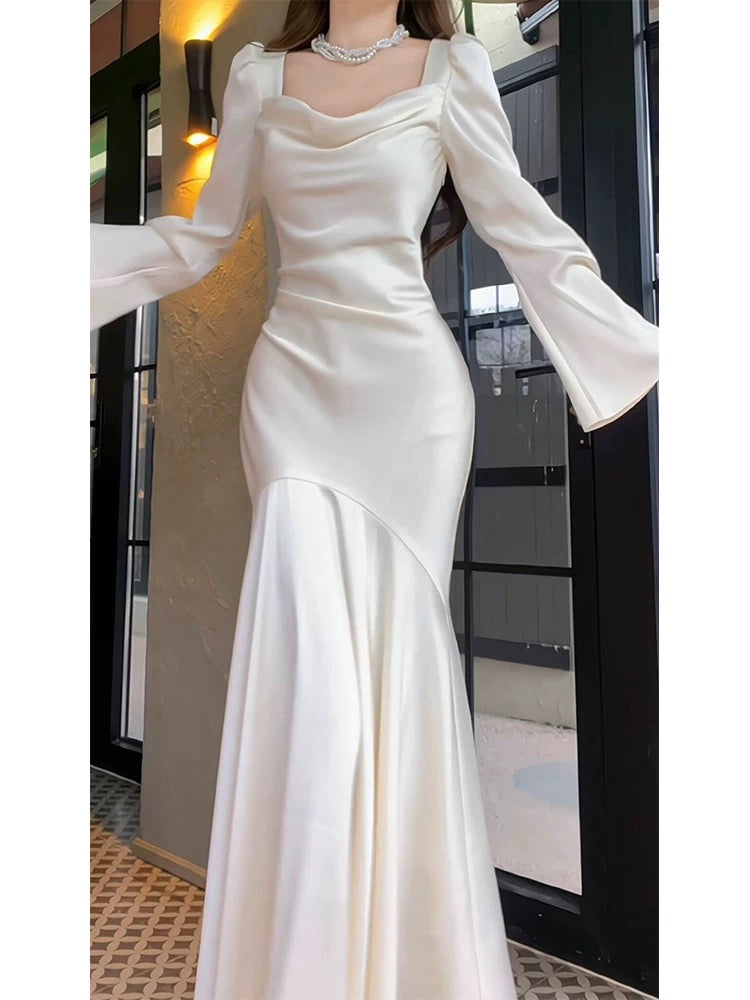 Niedliches Meerjungfrau-Kleid, quadratisch, weißer Satin, lange Ärmel, Frühling, Sommer, Garteninspiration, Hochzeitsgastkleider N2199