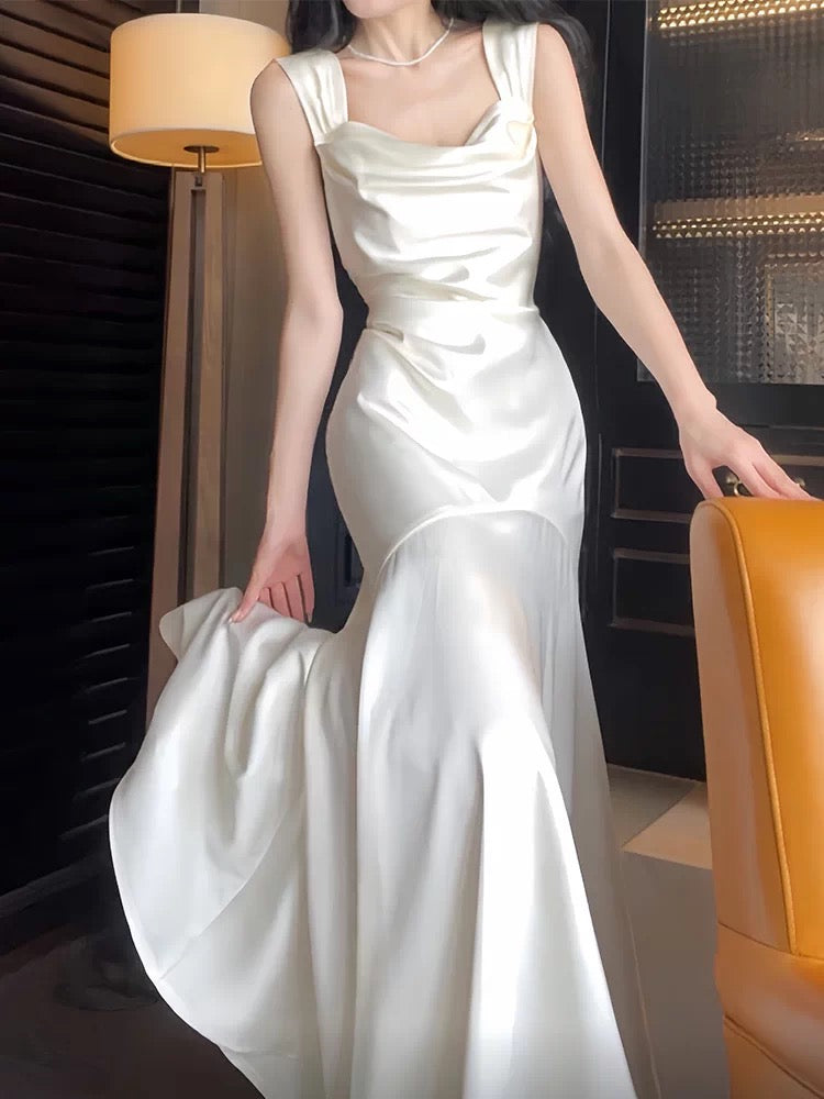 Niedliches Meerjungfrau-Kleid, quadratisch, weißer Satin, lange Ärmel, Frühling, Sommer, Garteninspiration, Hochzeitsgastkleider N2199