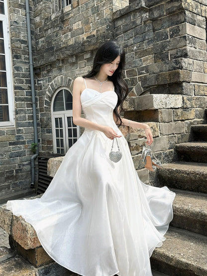 Robe de soirée/invitée de mariage longue évasée mignonne à fines bretelles ivoire, inspiration printemps/été, plage, jardin N2205