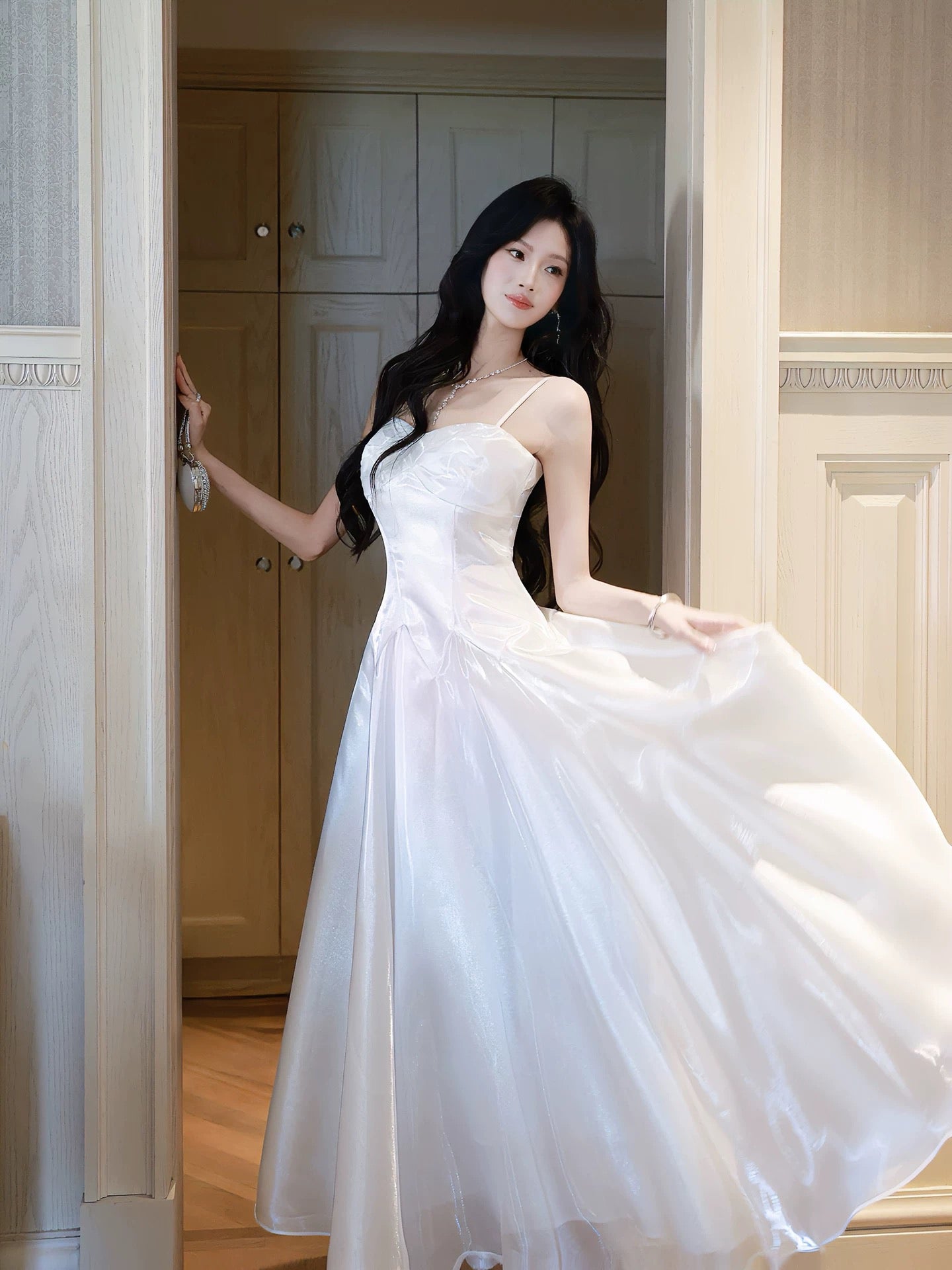 Robe de soirée/invitée de mariage longue évasée mignonne à fines bretelles ivoire, inspiration printemps/été, plage, jardin N2205