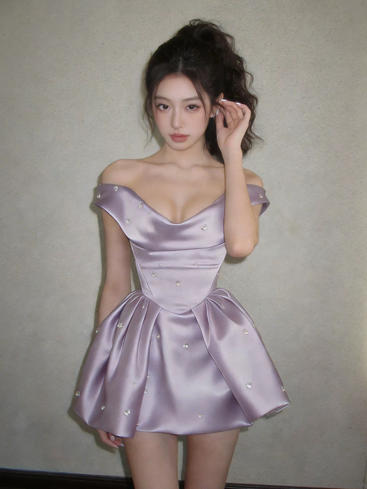 Robe de bal vintage épaules dénudées en satin lilas court, inspiration années 2000, robes de bal de promo, robe de soirée N1668
