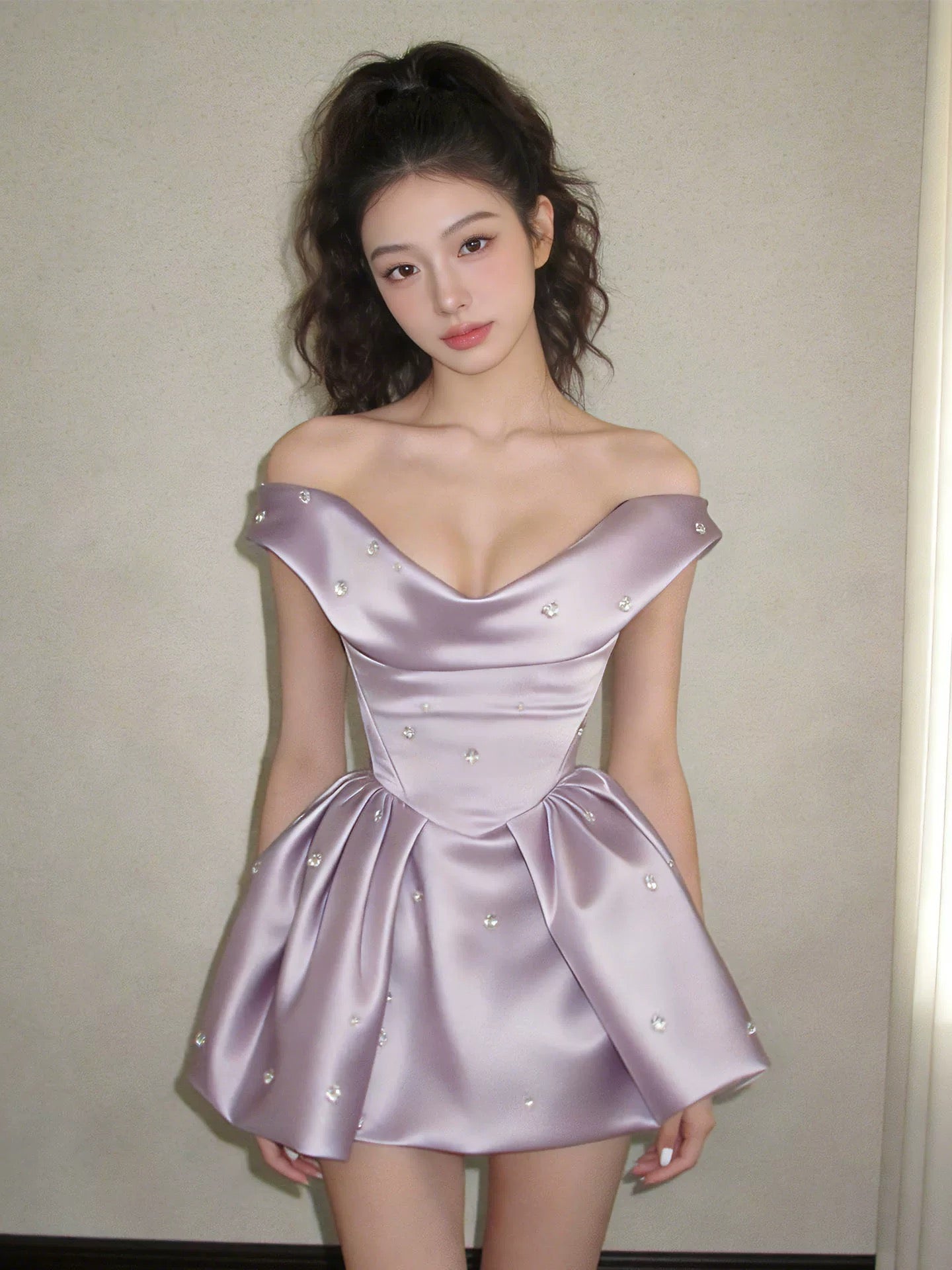 Robe de bal vintage épaules dénudées en satin lilas court, inspiration années 2000, robes de bal de promo, robe de soirée N1668