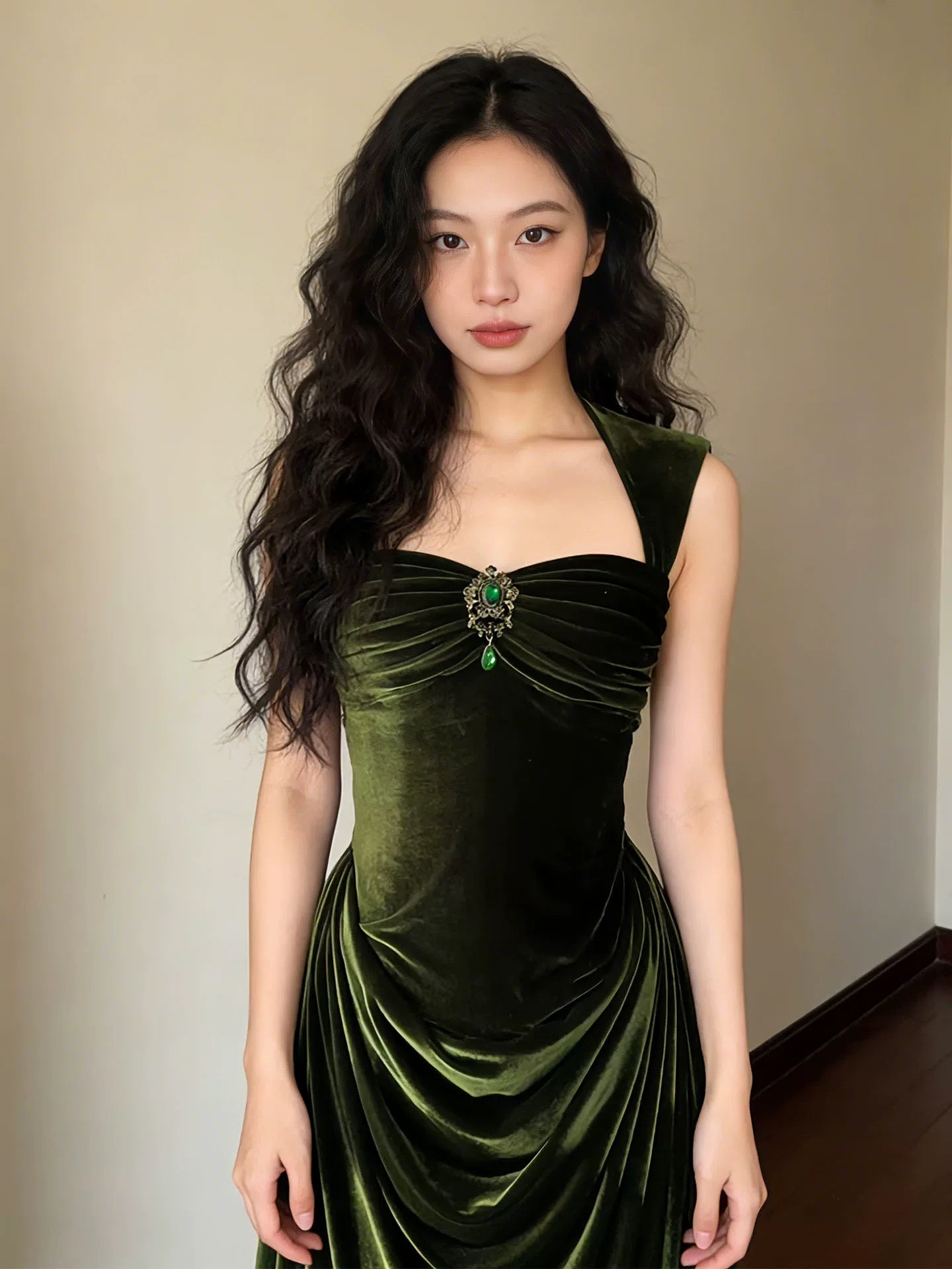 Robe de bal longue vintage en velours vert, coupe trapèze, sans bretelles, à volants, idéale pour les lycéennes et les adolescentes (N1671).