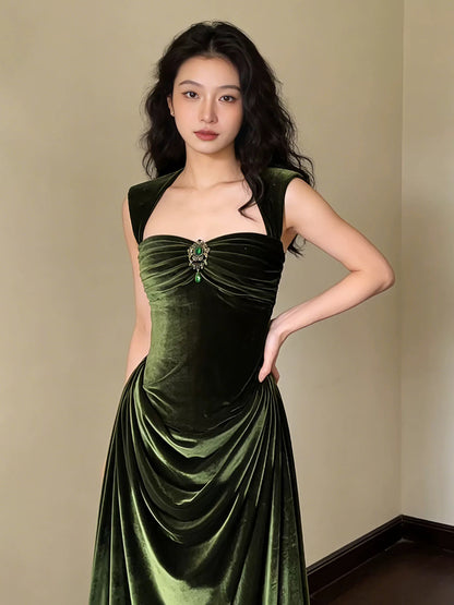 Robe de bal longue vintage en velours vert, coupe trapèze, sans bretelles, à volants, idéale pour les lycéennes et les adolescentes (N1671).