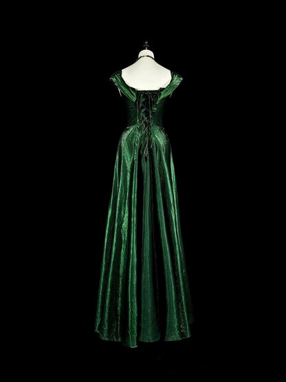 Robe de bal longue vintage en velours vert foncé à volants, coupe trapèze, décolleté cœur, idéale pour les lycéennes et les adolescentes (réf. N1672).