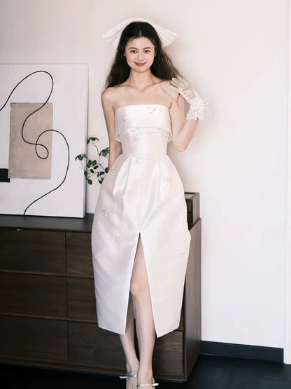 Robe de mariée bustier simple en satin, longueur thé, coupe ajustée, référence N1674
