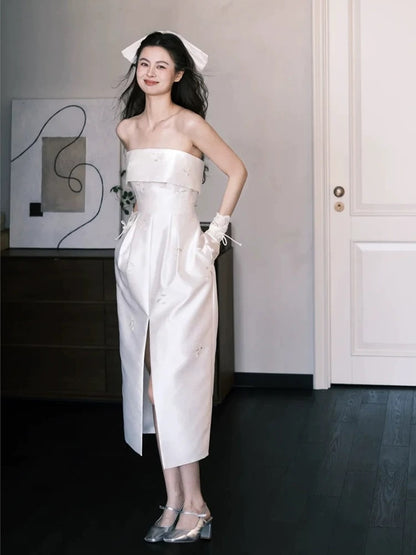 Robe de mariée bustier simple en satin, longueur thé, coupe ajustée, référence N1674