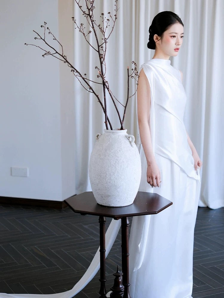 Robe de mariée blanche simple en forme de A, coupe droite, longueur au sol, référence N1676