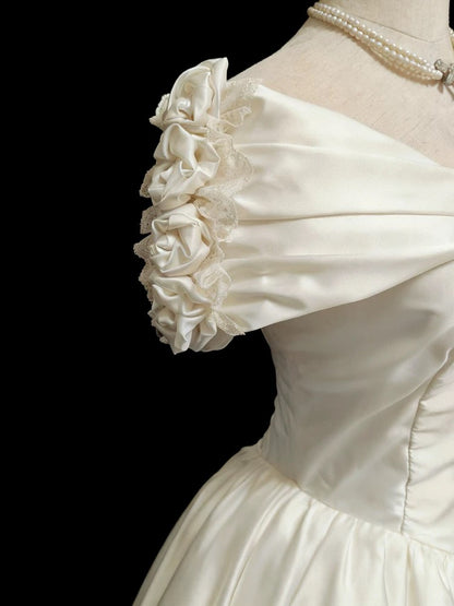 Robes de Mariée Style Français Robe de Bal Épaules Dénudées Satin Longue Robe de Mariée Jardin d'Été N4139