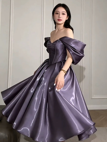 Magnifique robe de bal à épaules dénudées et à volants, idéale pour les lycéennes, les adolescentes et les jeunes filles. Robe de fin d'année N1682