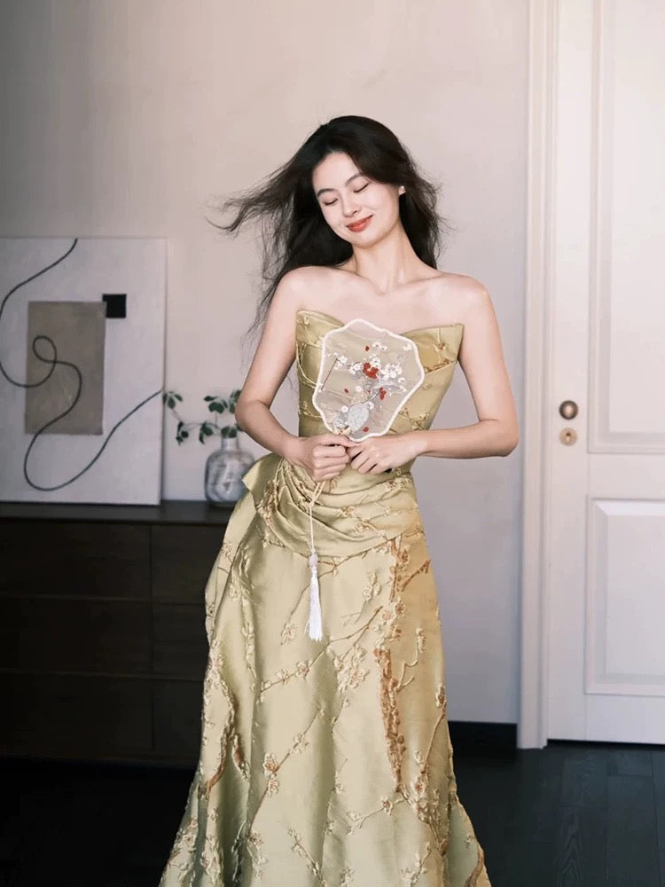Magnifique robe de bal jaune satinée à décolleté cœur, idéale pour les lycéennes, les adolescentes et les jeunes filles. Robe de fin d'année N1688