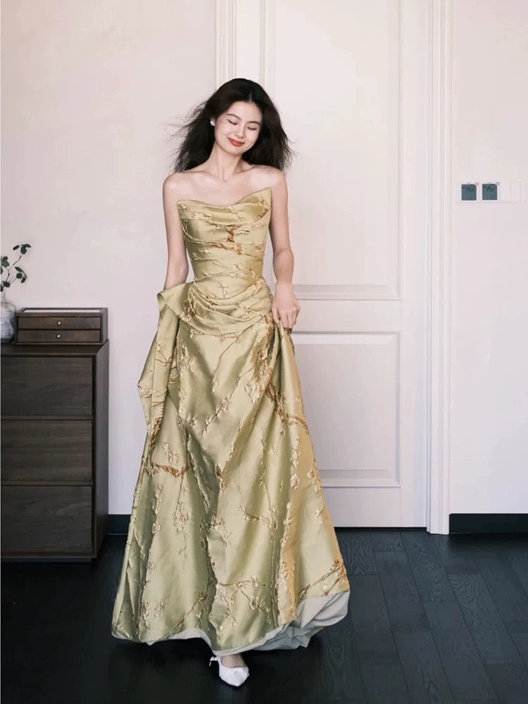 Magnifique robe de bal jaune satinée à décolleté cœur, idéale pour les lycéennes, les adolescentes et les jeunes filles. Robe de fin d'année N1688