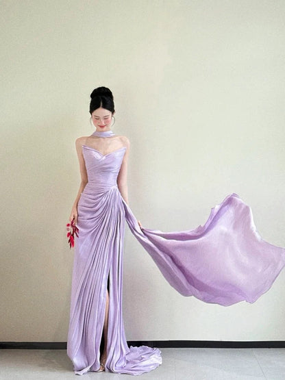 Robe longue d'invitée de mariage classique sirène en satin lilas avec volants et foulard, inspiration N1687