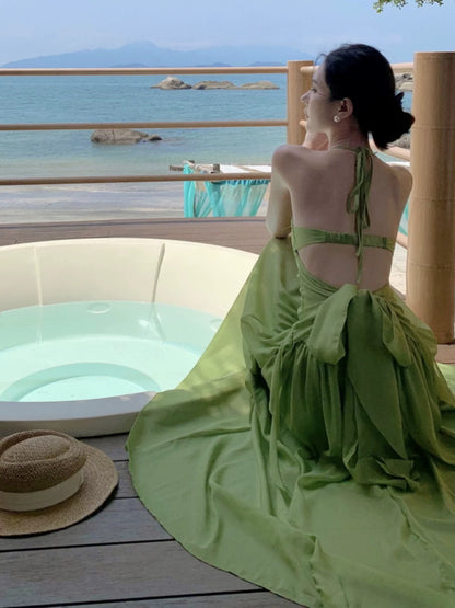 Modeste robe longue trapèze vert émeraude en mousseline avec licou pour femmes, idéale pour les anniversaires, les vacances à la plage, les tenues d'été N3147
