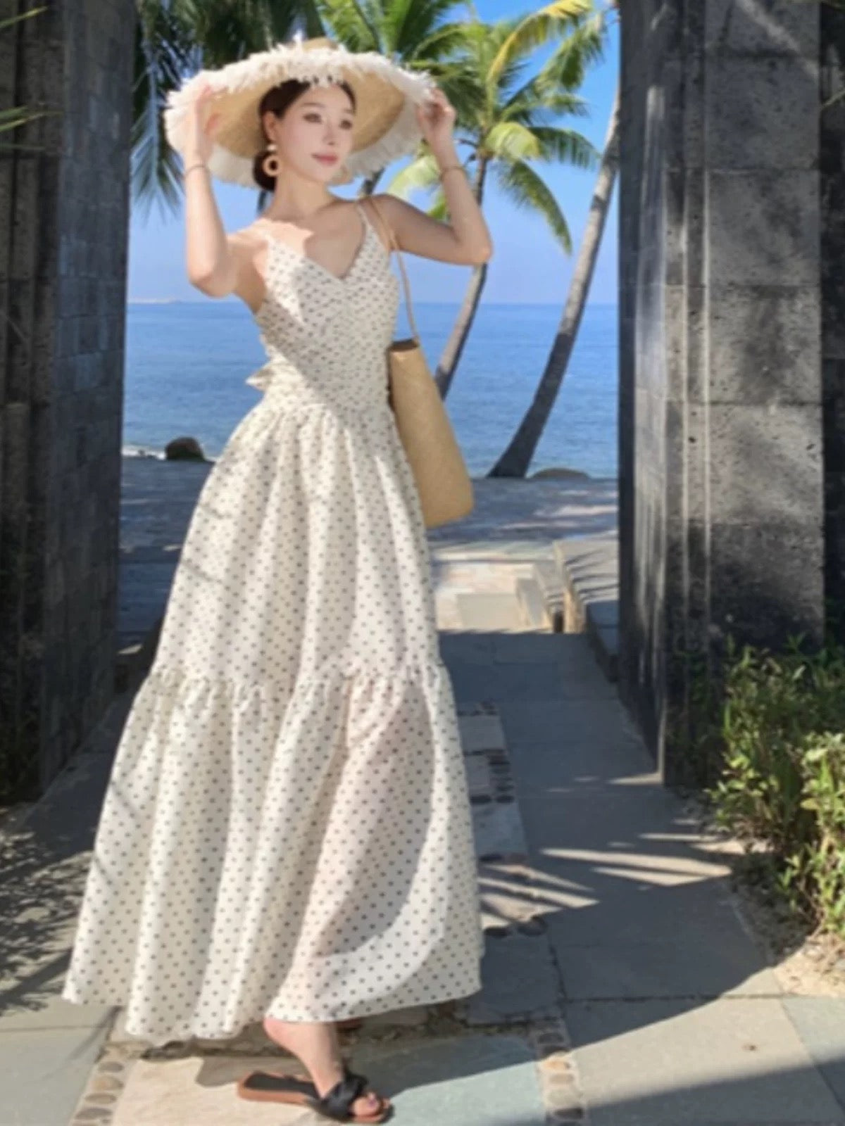 Modest A line Spaghetti Strap Polka Dots Chiffon Beach Holiday Outfits Long Date Night 19th Birthday Outfit Formal Dresses RB5730