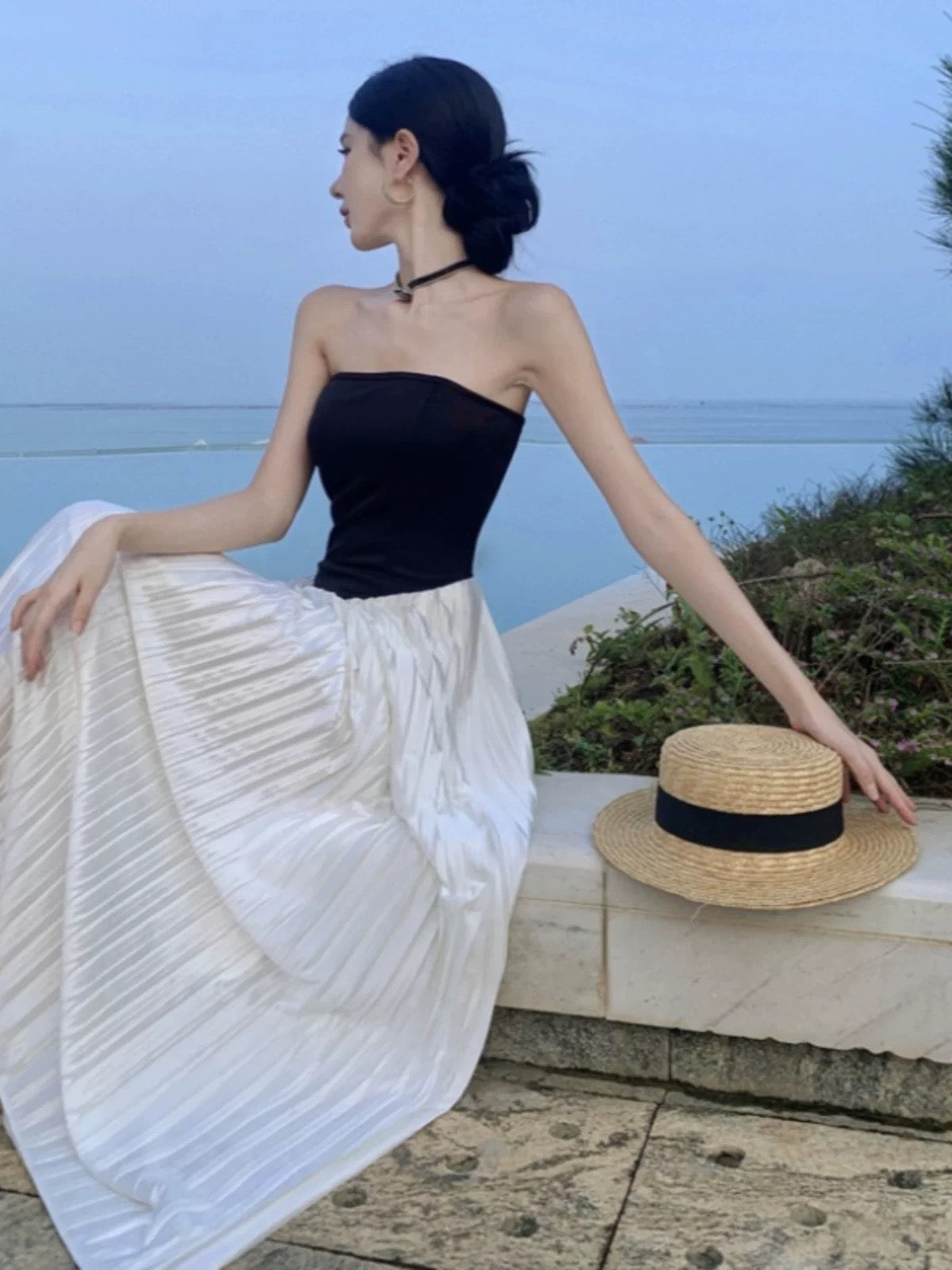 Glamorous A line Strapless White Black With Ruffled Date Floor Length Night Evening Outfit Formal Prom Dresses RB5667